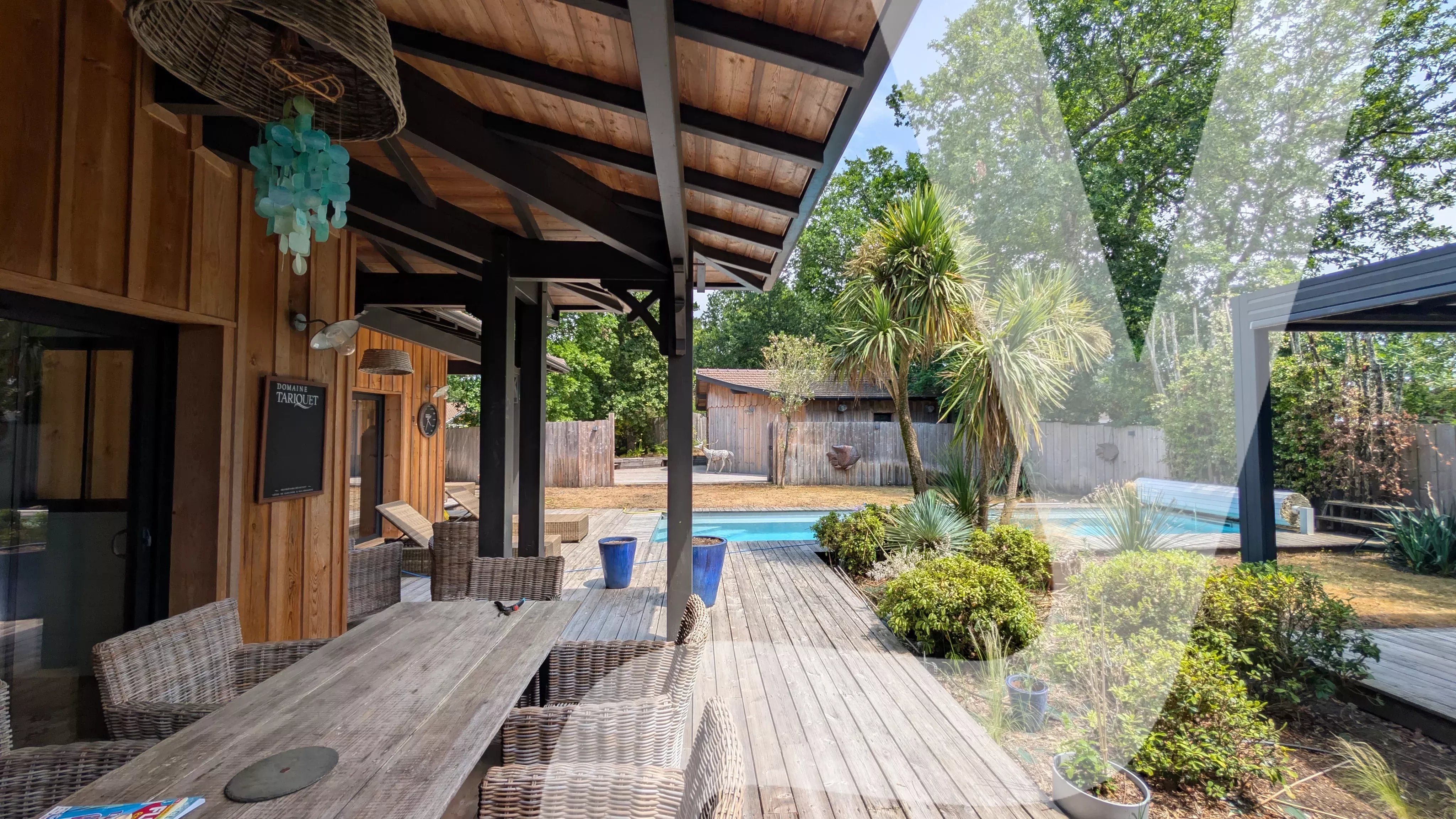 Propriété d'exception avec lodge indépendant et piscine chauffée