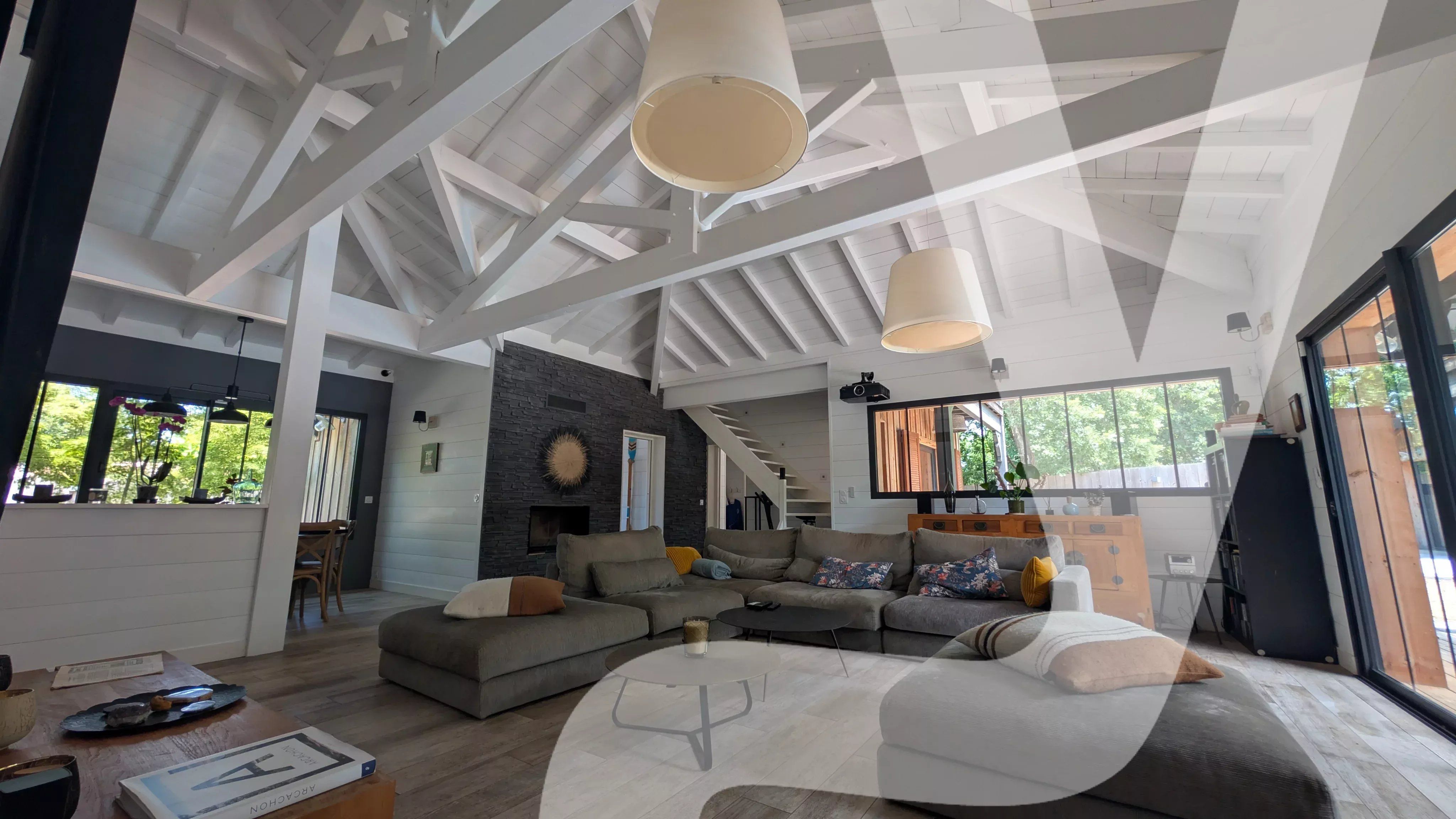 Propriété d'exception avec lodge indépendant et piscine chauffée