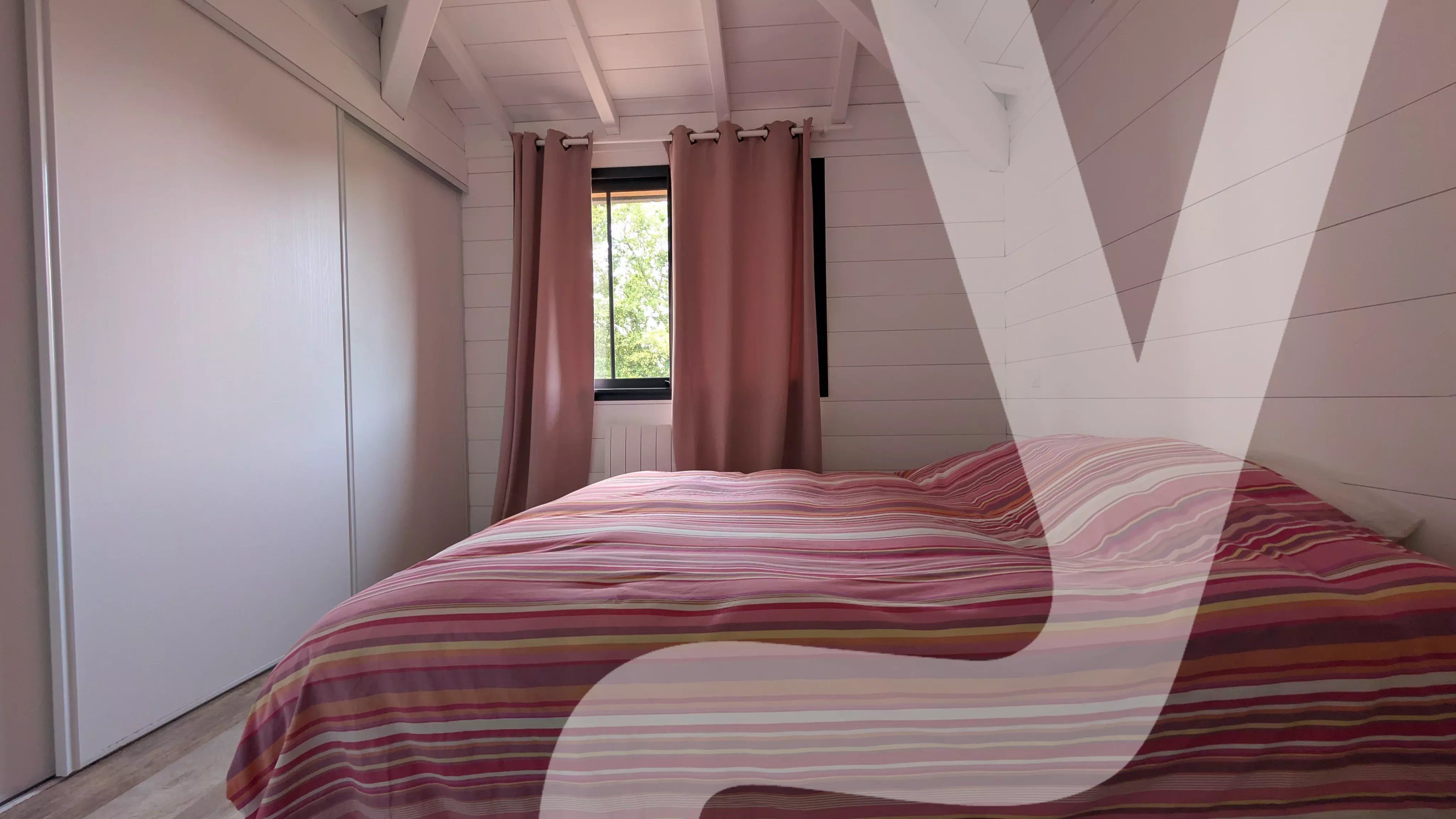 Propriété d'exception avec lodge indépendant et piscine chauffée