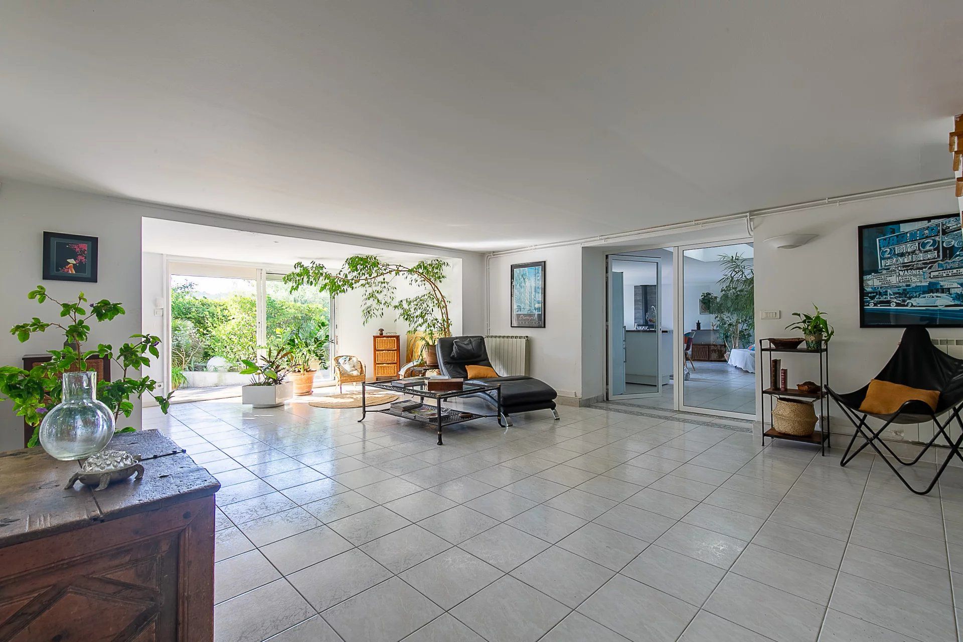 PEYPIN Au calme absolu, superbe maison familiale avec piscine et jardin