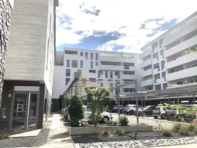 BASTIDE – PROCHE PLACE STALINGRAD -  T1 26,50m²  – Emplacement recherché