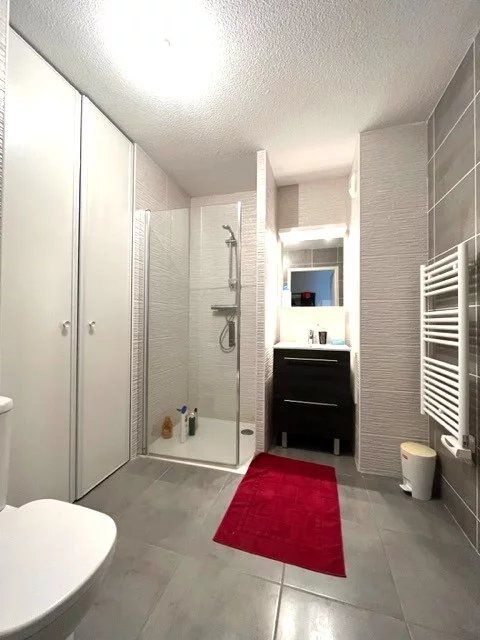 BASTIDE – PROCHE PLACE STALINGRAD -  T1 26,50m²  – Emplacement recherché