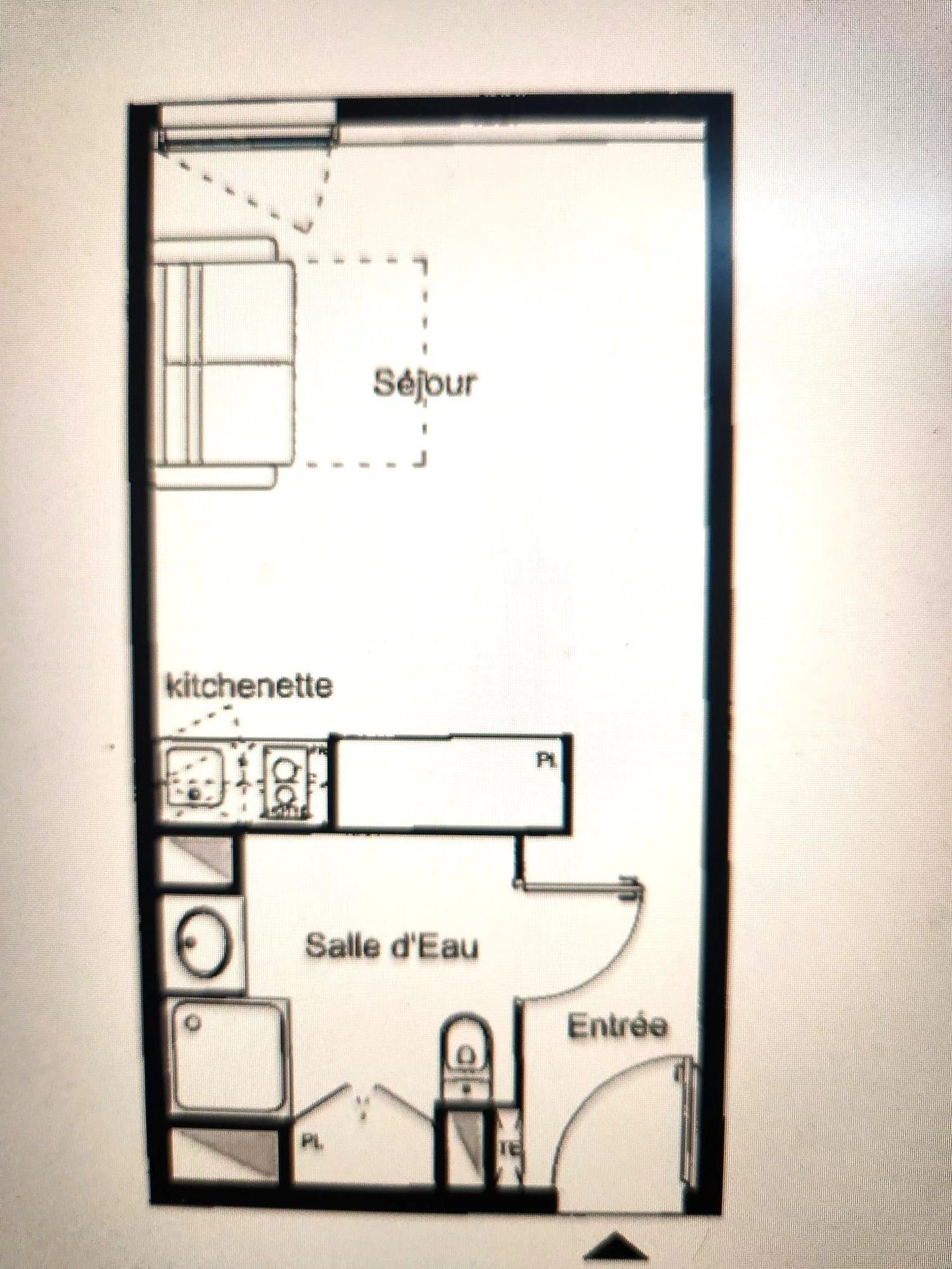 BASTIDE – PROCHE PLACE STALINGRAD -  T1 26,50m²  – Emplacement recherché
