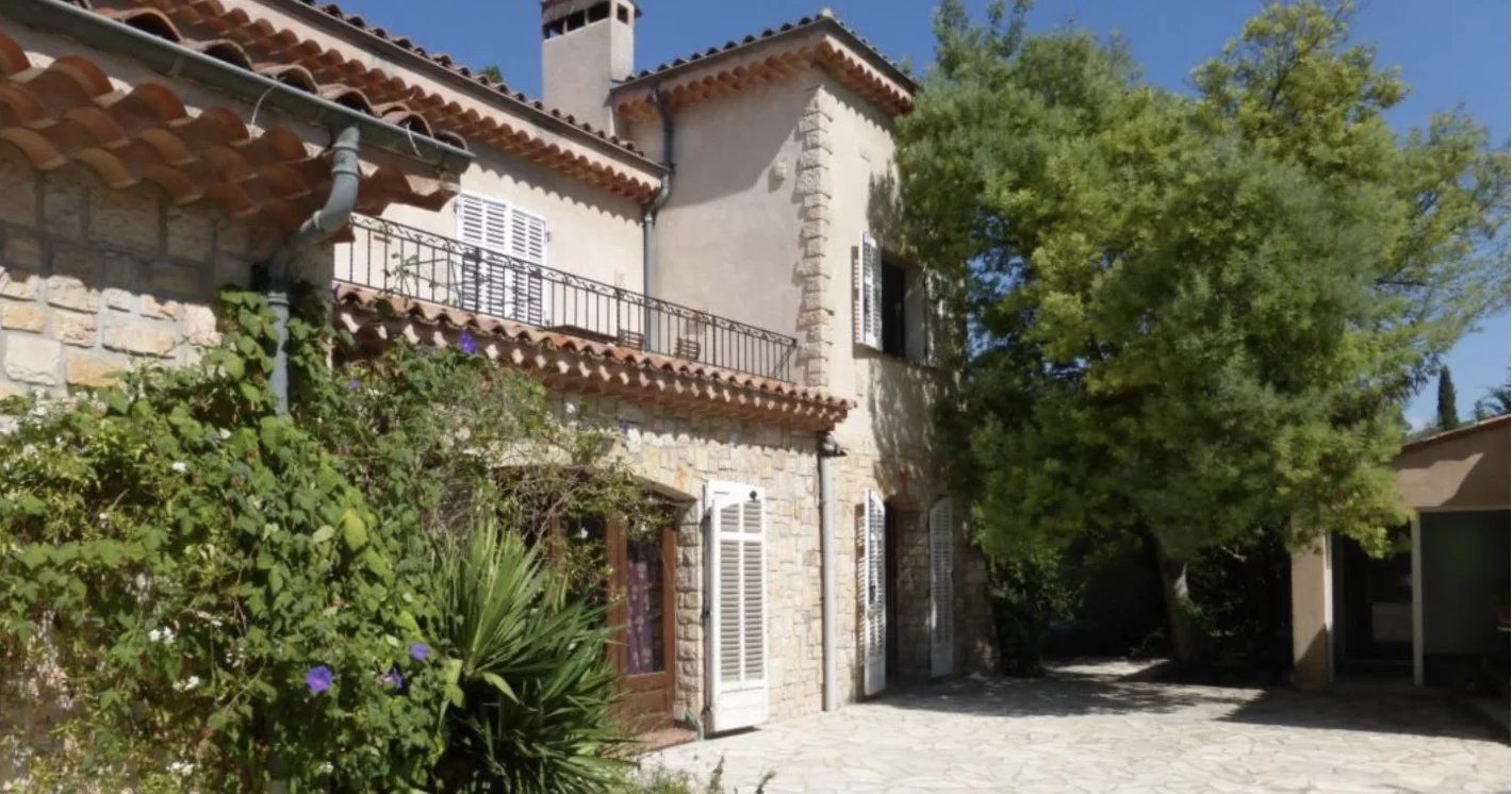 MOUANS-SARTOUX | 3 Pièces Entièrement Rénové 65 m² – Résidence Provençale, Terrasse & Finitions Haut de Gamme