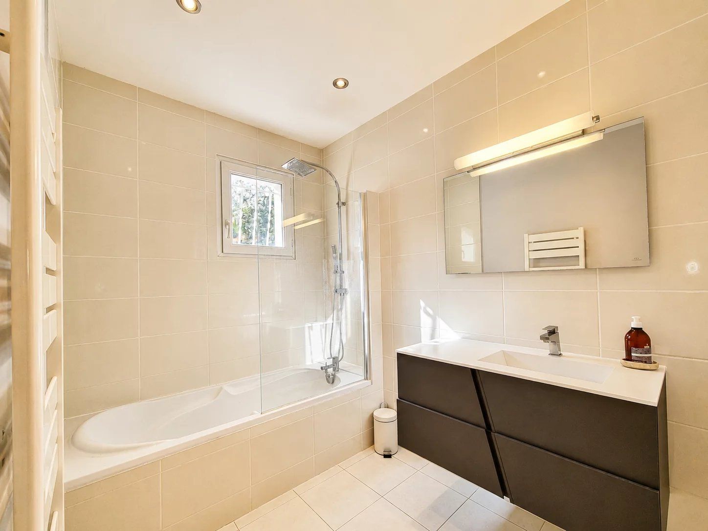 À VENDRE : MAISON 6 PIÈCES DE 171 M2 À JUVIGNAC (34990)