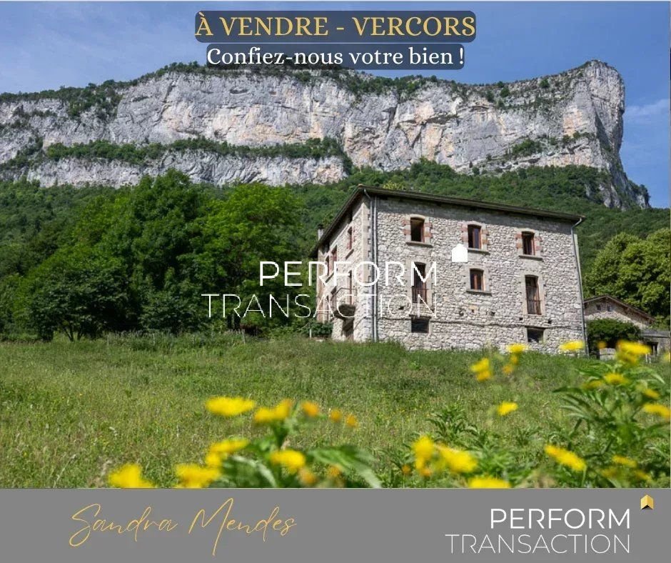 Authentique maison en pierre au cœur du Vercors – 230 m² habitables – 23 000 m² de terrain – Vue exceptionnelle