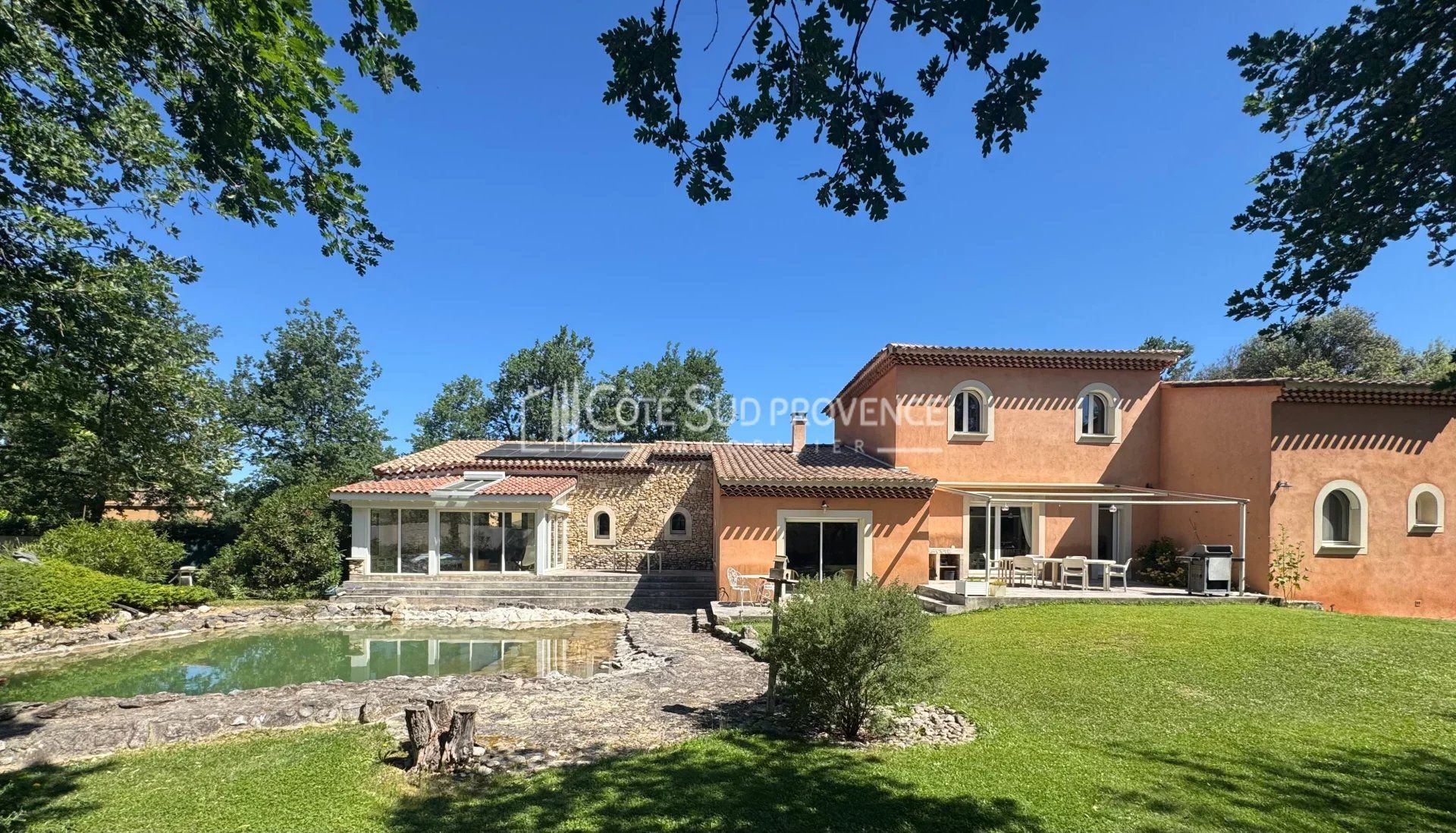 PROPRIETE VENASQUE SECTEUR RESIDENTIEL