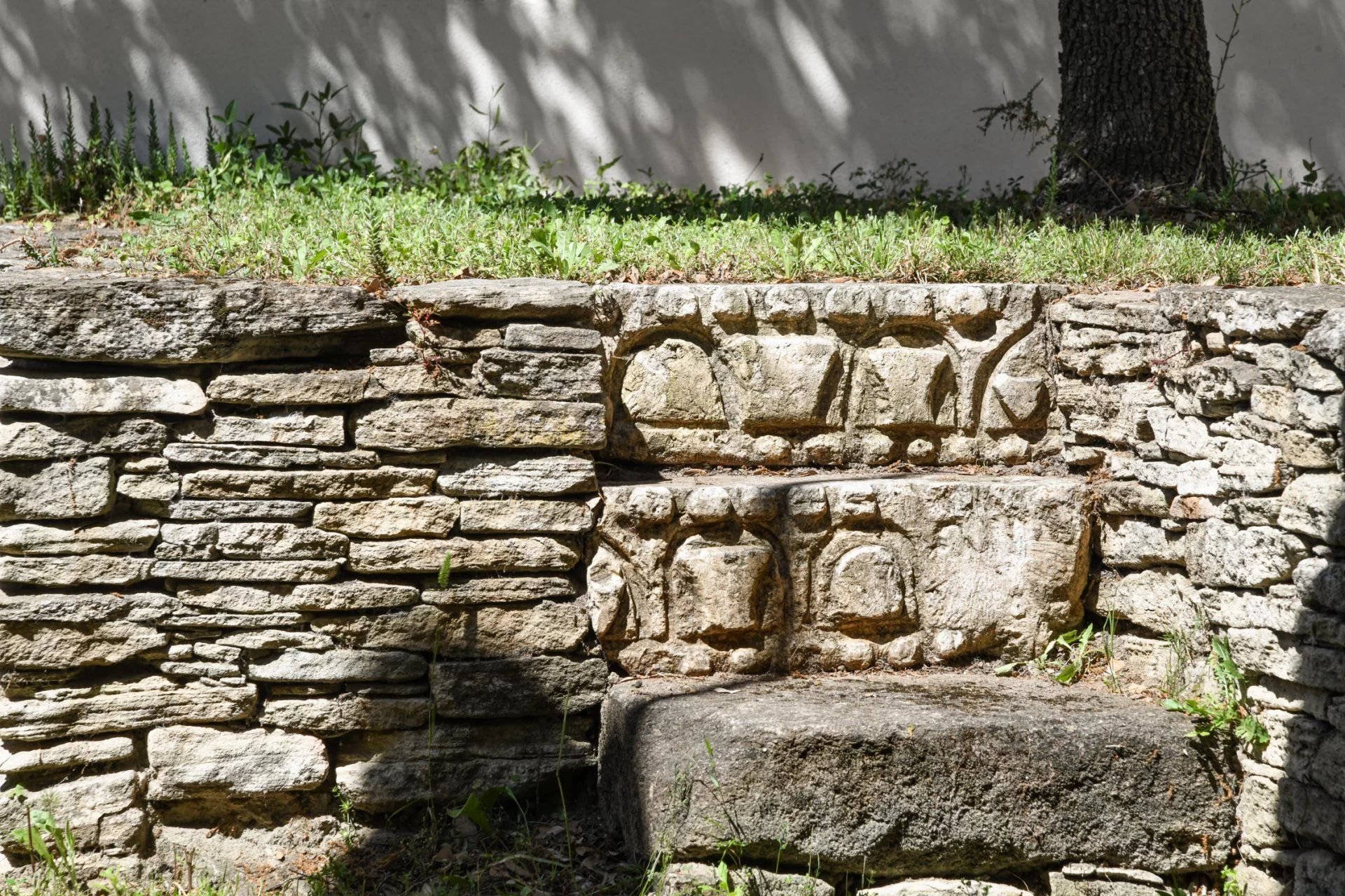 Uzès : maison méridionale avec jardin paysagé