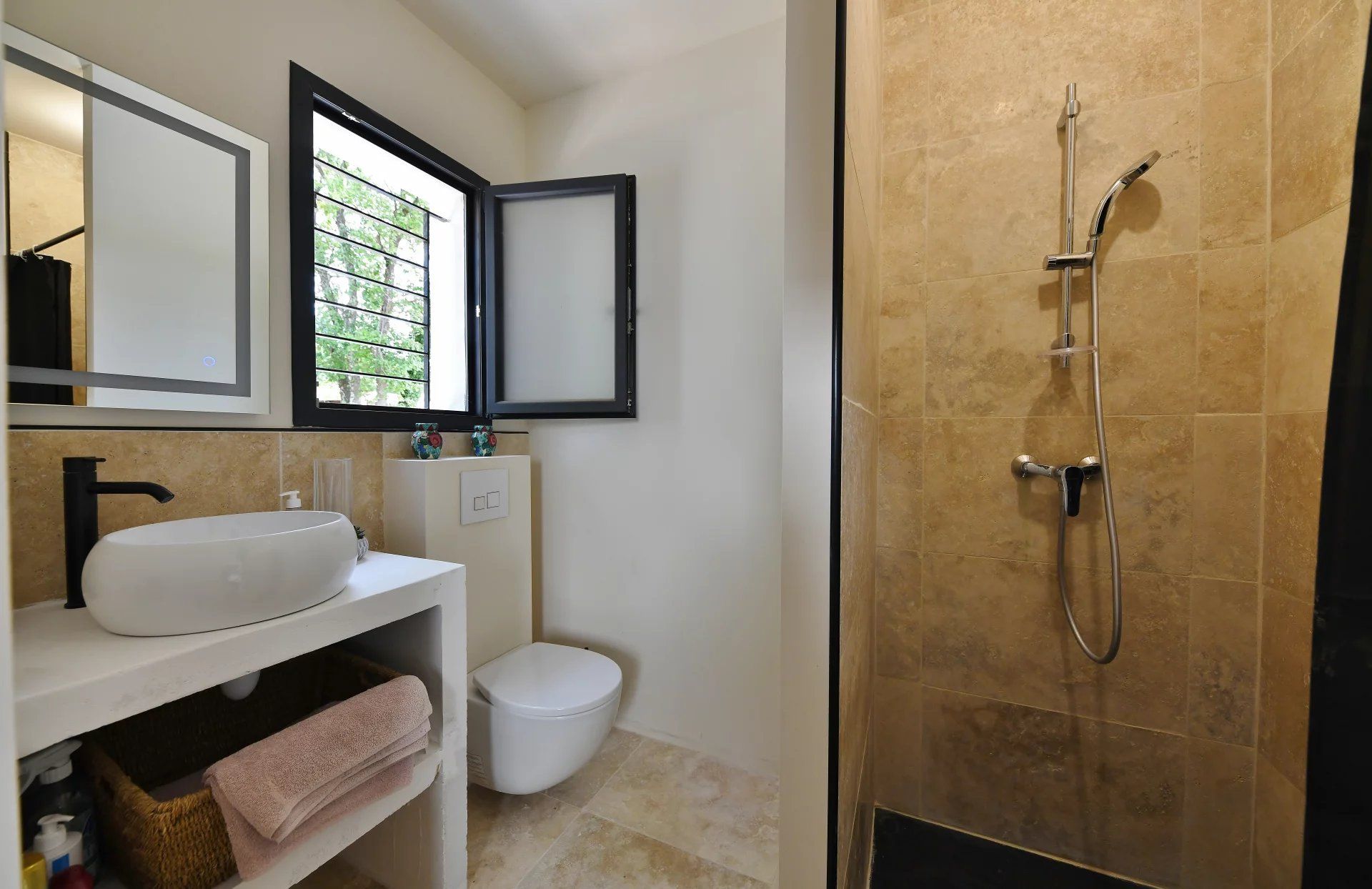 Aux portes d'Uzès : charmante villa