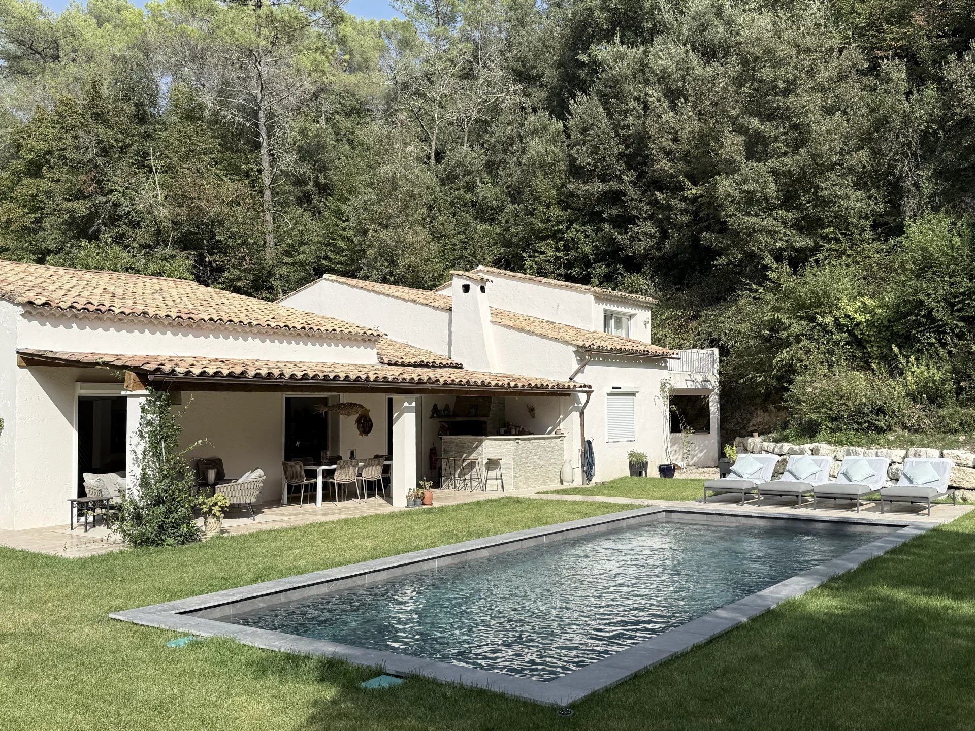 OFFRE ACCEPTEE Domaine Les Hauts de Saint Paul - Villa provençale, 5 chambres, piscine.
