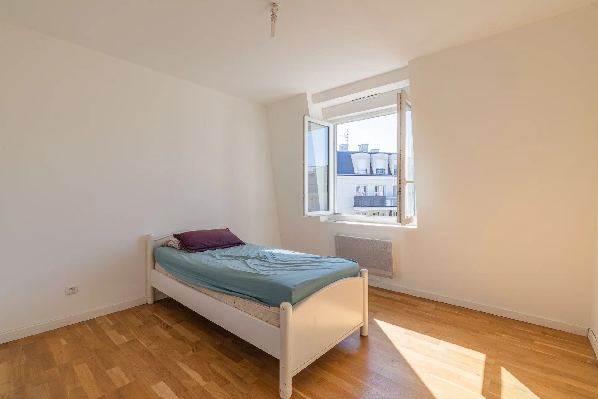 Duplex lumineux de 127 m² dans une copropriété intimiste – Quartier recherché - Antony