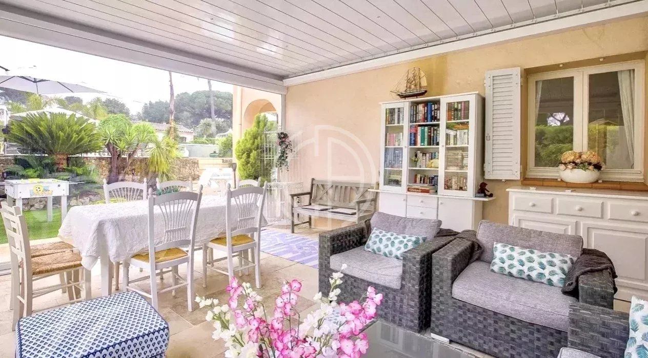 VILLA FAMILIALE - DEPENDANCES - SAUNA SALLE DE SPORT