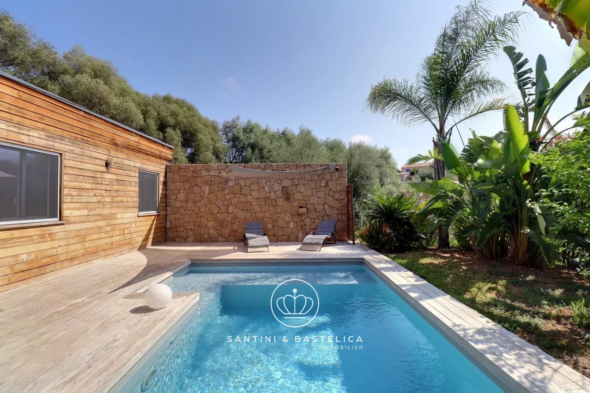 Maison 4 pièces avec piscine - Agosta
