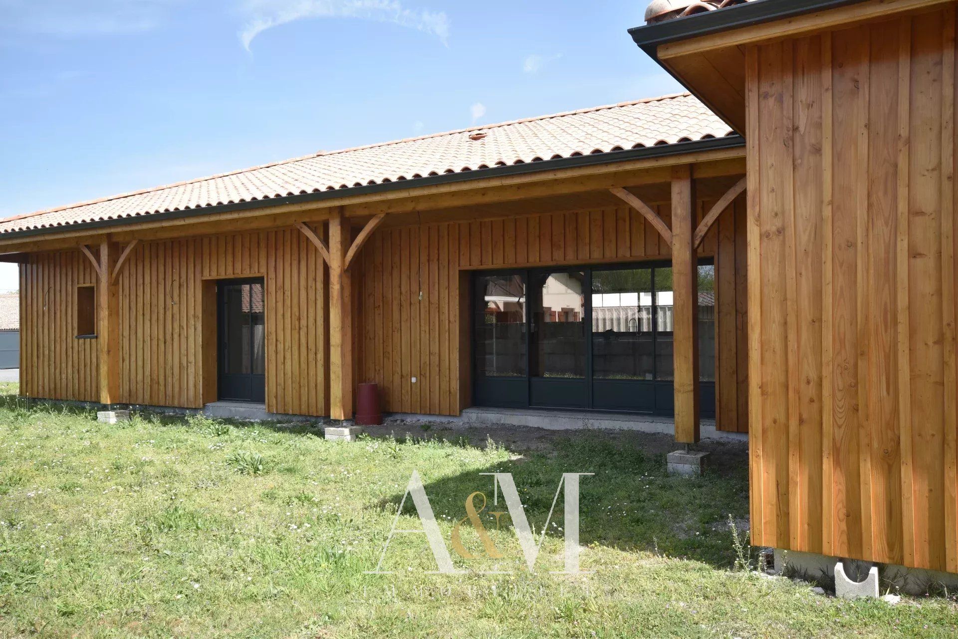Maison neuve de 2024 – Calme absolu à Arès, proche centre et plage