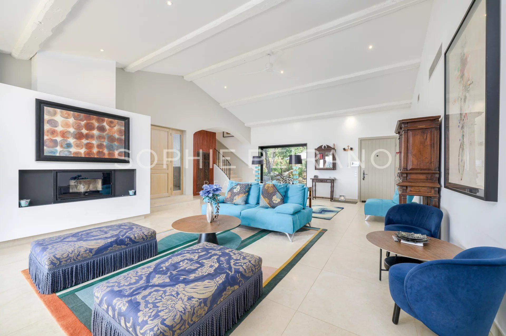 MOUGINS - VILLA AVEC VUE PANORAMIQUE