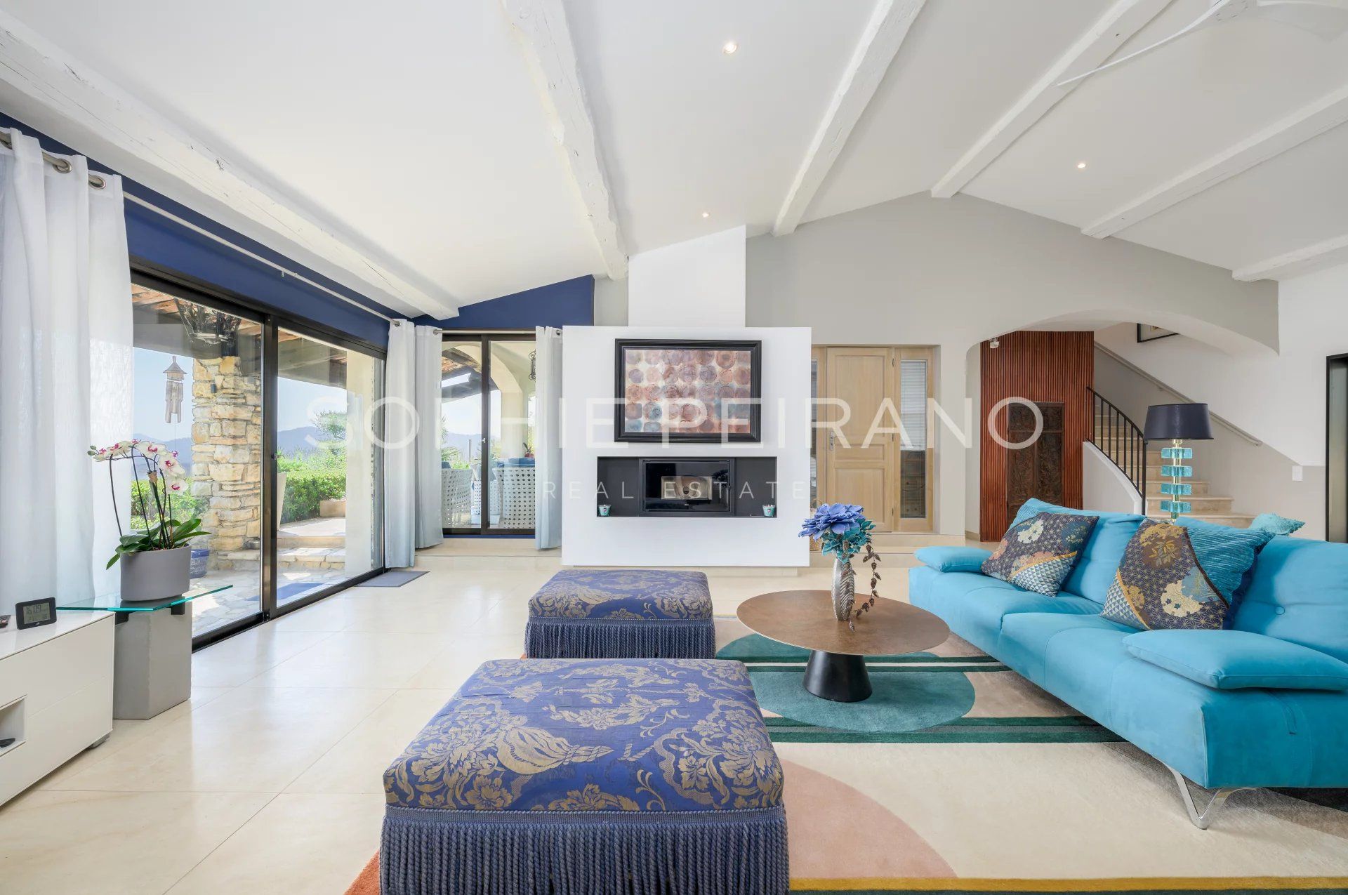 MOUGINS - VILLA AVEC VUE PANORAMIQUE