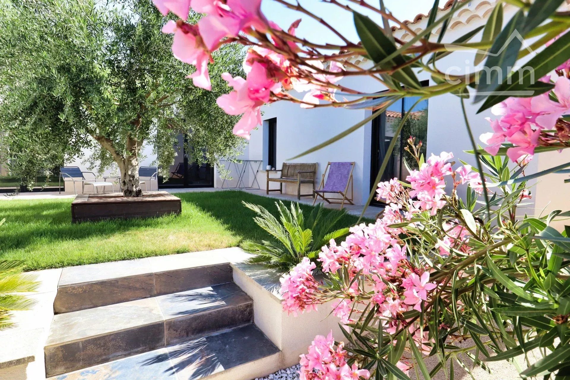 Maison Moderne avec Gîte Indépendant à Saint-Didier