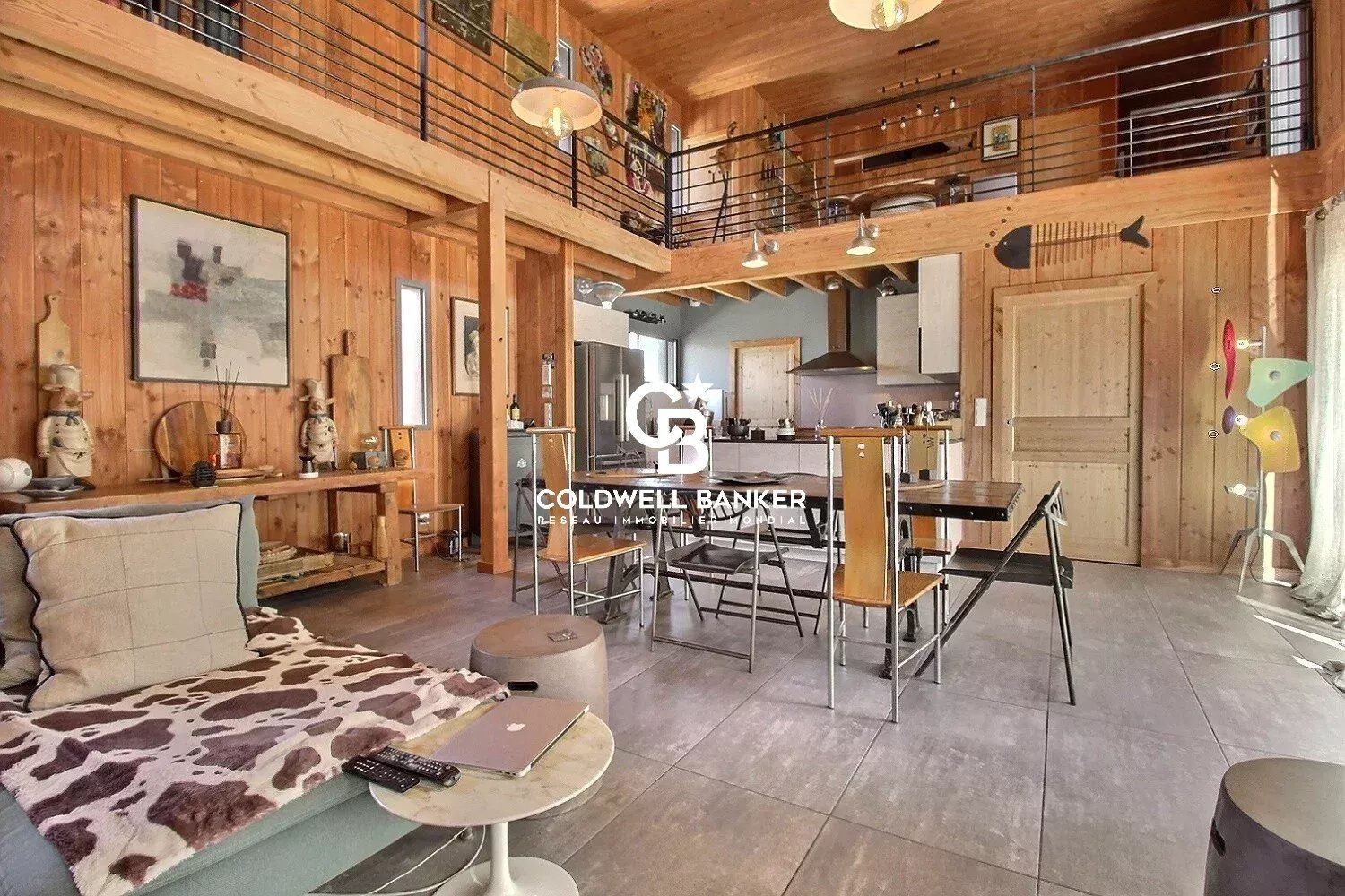 Maison de Luxe en Bois à Lège-Cap-Ferret : Charme, Confort et Proximité de l'Océan