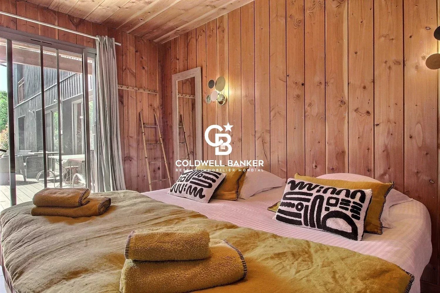 Maison de Luxe en Bois à Lège-Cap-Ferret : Charme, Confort et Proximité de l'Océan