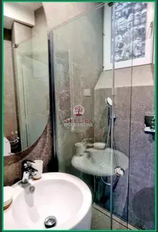 Paris 5e Port-Royal Val-de-Grâce 3 pièces – 41 m² – Rez-de-chaussée surélevé – – Rénové -Ensoleillé et au calme sur Cour arborée