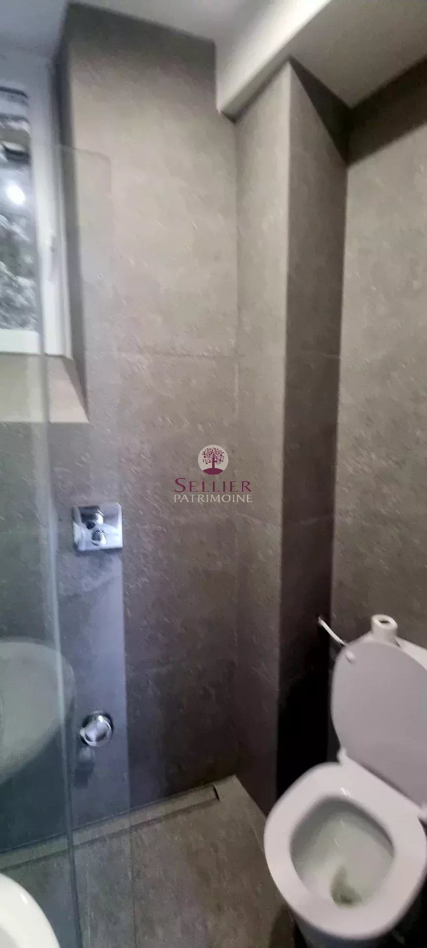 Paris 5e Port-Royal Val-de-Grâce 3 pièces – 41 m² – Rez-de-chaussée surélevé – – Rénové -Ensoleillé et au calme sur Cour arborée