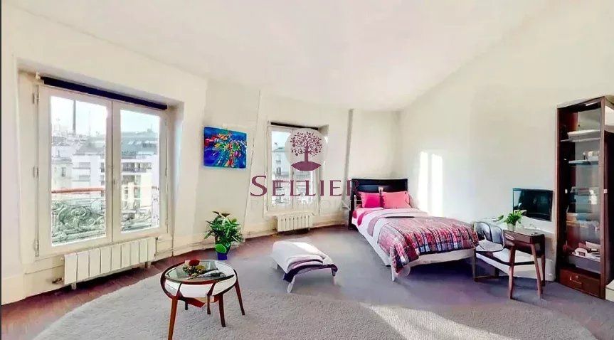 Spacieux duplex de 6 pieces Jardin des Plantes