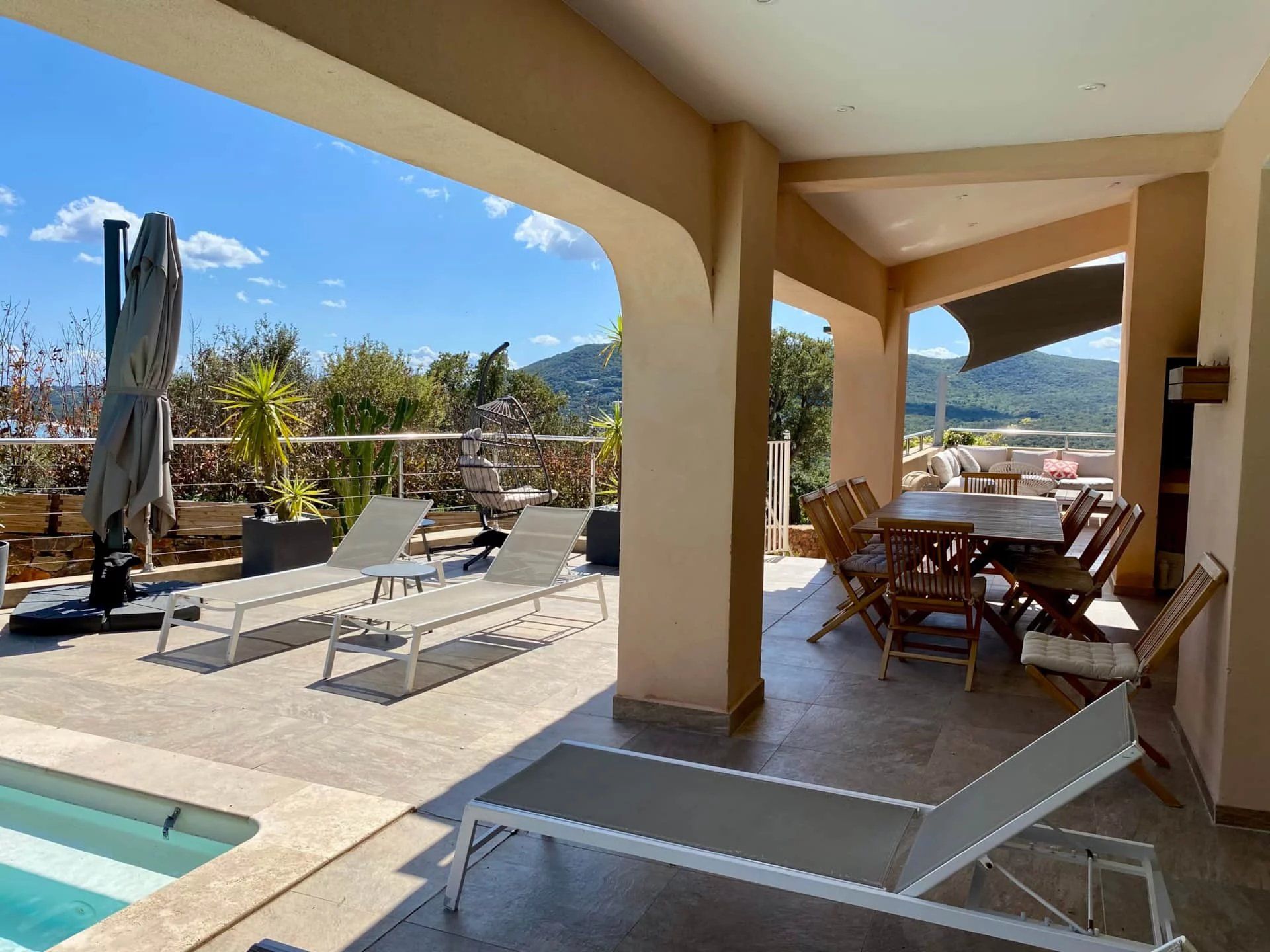 Villa 230 m² - piscine et vue mer – Sainte-Lucie de Porto-Vecchio
