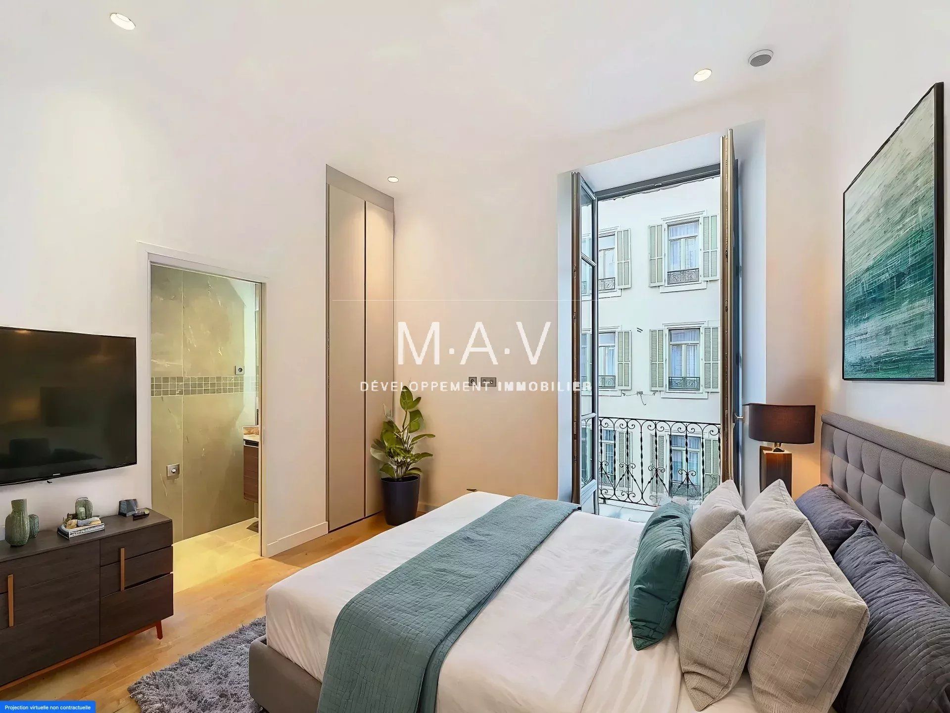 NICE/CARRÉ D'OR APPARTEMENT 3 PIÈCES RENOVÉ AVANT DERNIER ÉTAGE PROCHE MER