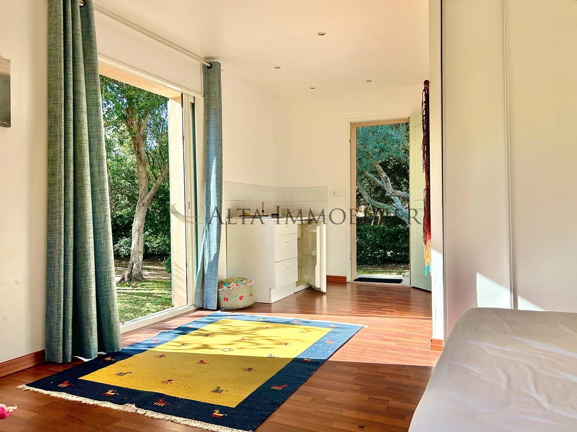 Villa de charme avec piscine et studio - Emplacement idéal à Bonifacio