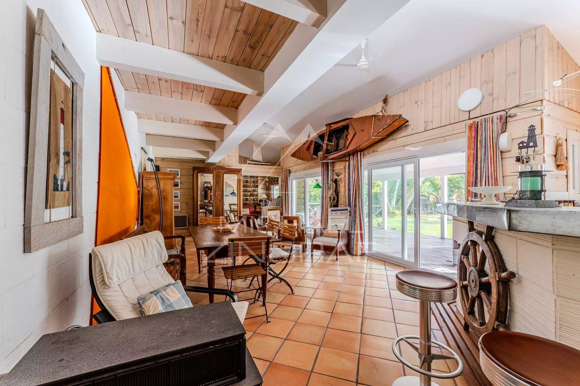 Maison d’Exception en Bois, Face à la plage