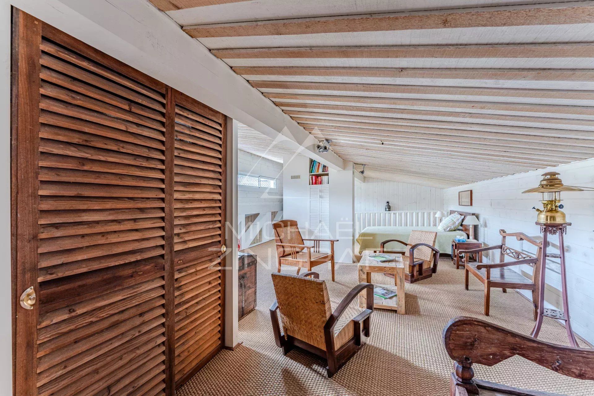 Maison d’Exception en Bois, Face à la plage