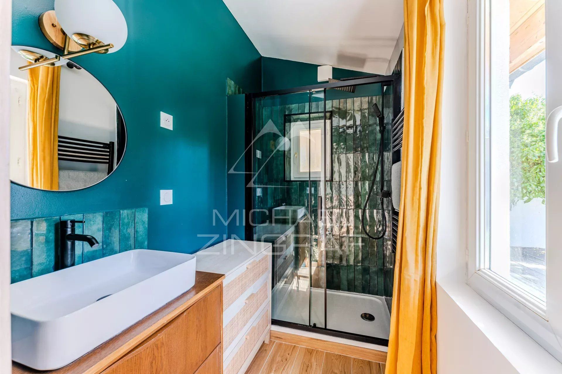 LES ABATILLES - ENSEMBLE IMMOBILIER PROCHE DE LA PLAGE