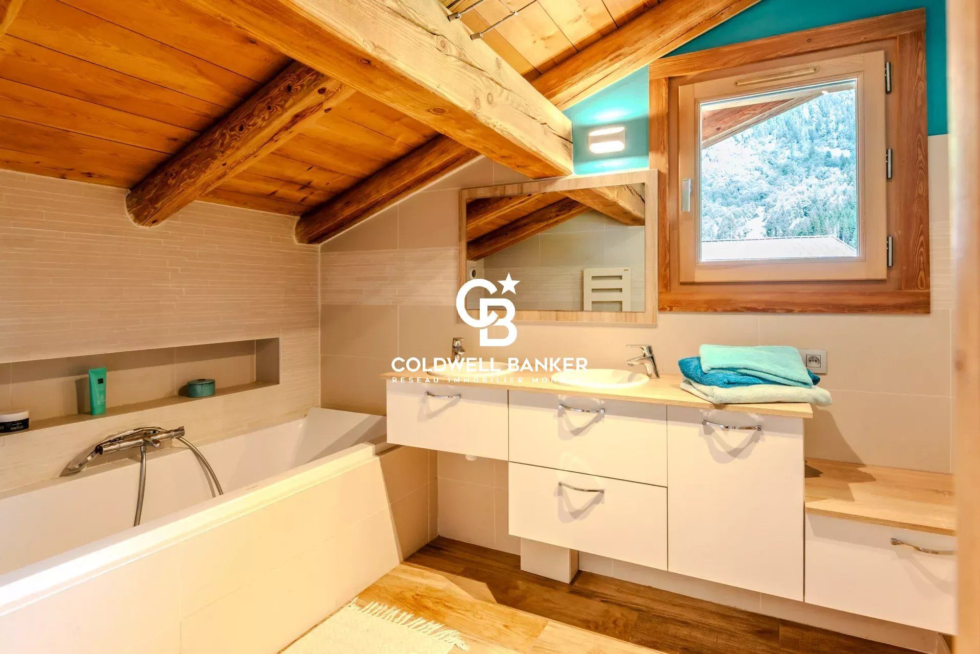 Chalet Mossaz de 180 m² (250 m2 au total), 4 chambres- Chamonix Mont Blanc -  Secteur Les Bossons