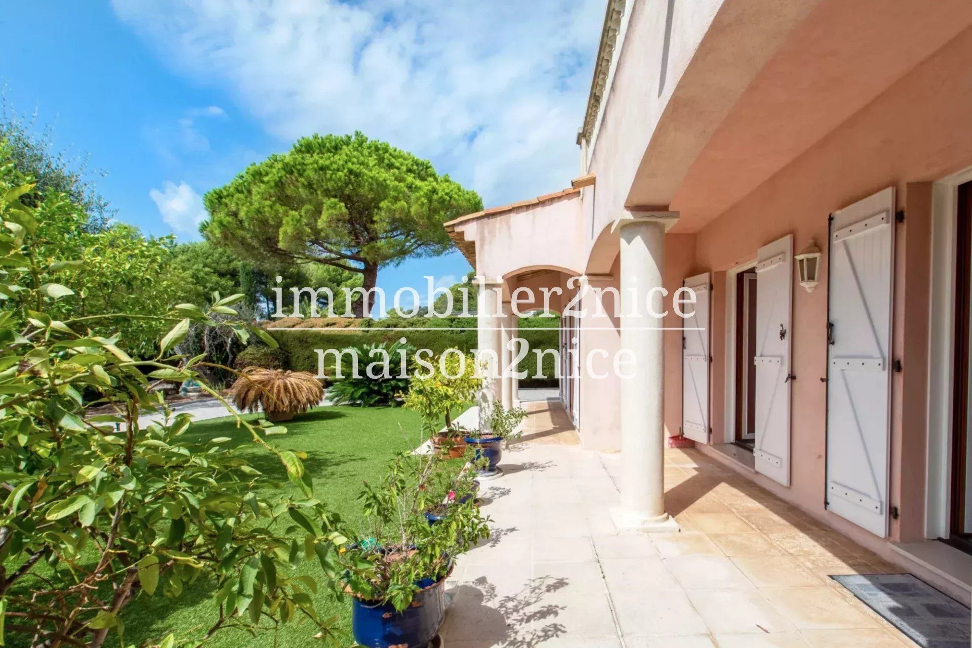 Neo-Provencal Villa with Flat Land and Pool, Villefranche-sur-mer