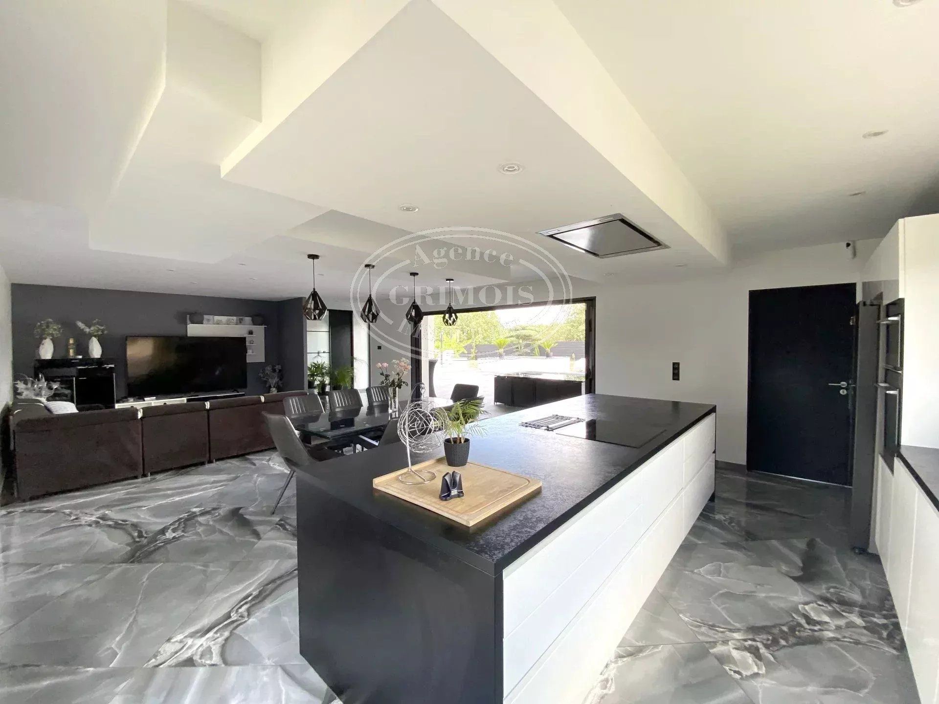 VILLA T5 PLAIN-PIED AVEC PISCINE - VILLEMATIER-31340