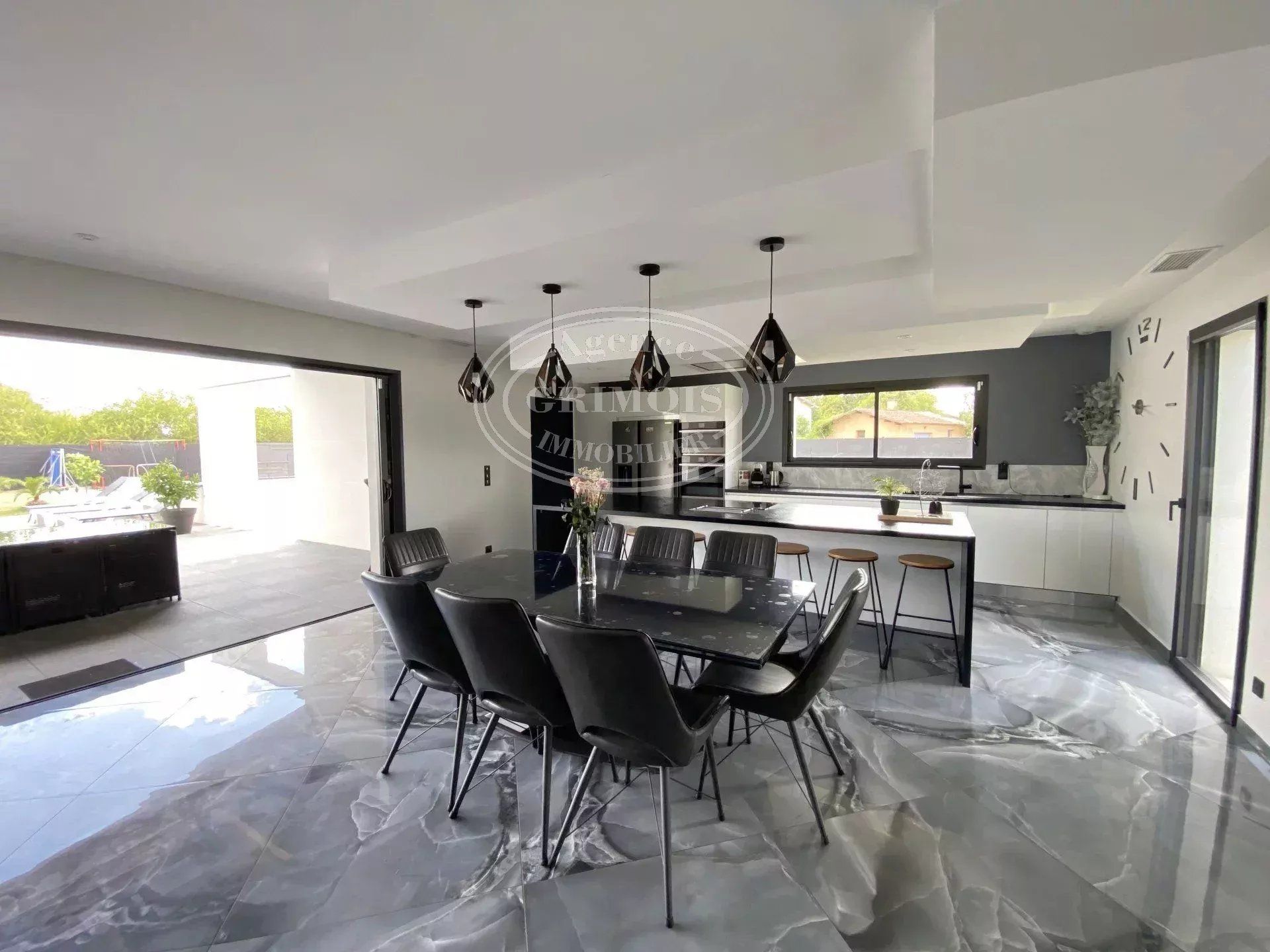 VILLA T5 PLAIN-PIED AVEC PISCINE - VILLEMATIER-31340