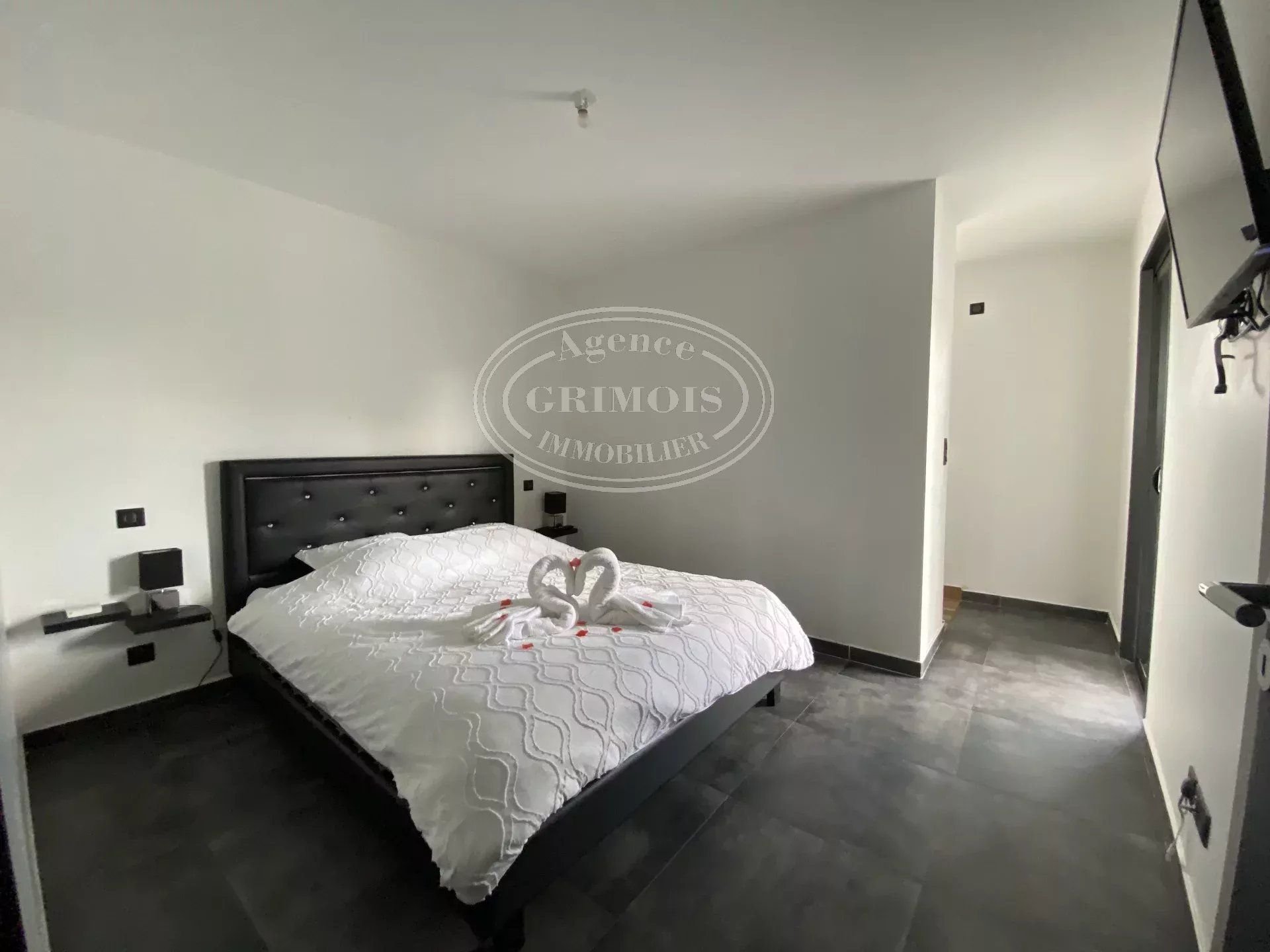 VILLA T5 PLAIN-PIED AVEC PISCINE - VILLEMATIER-31340