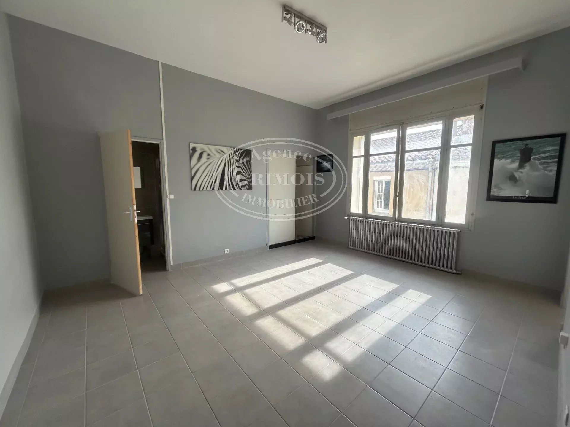 Maison 8 pièces de 217m² avec terrasse et garage de 170m²