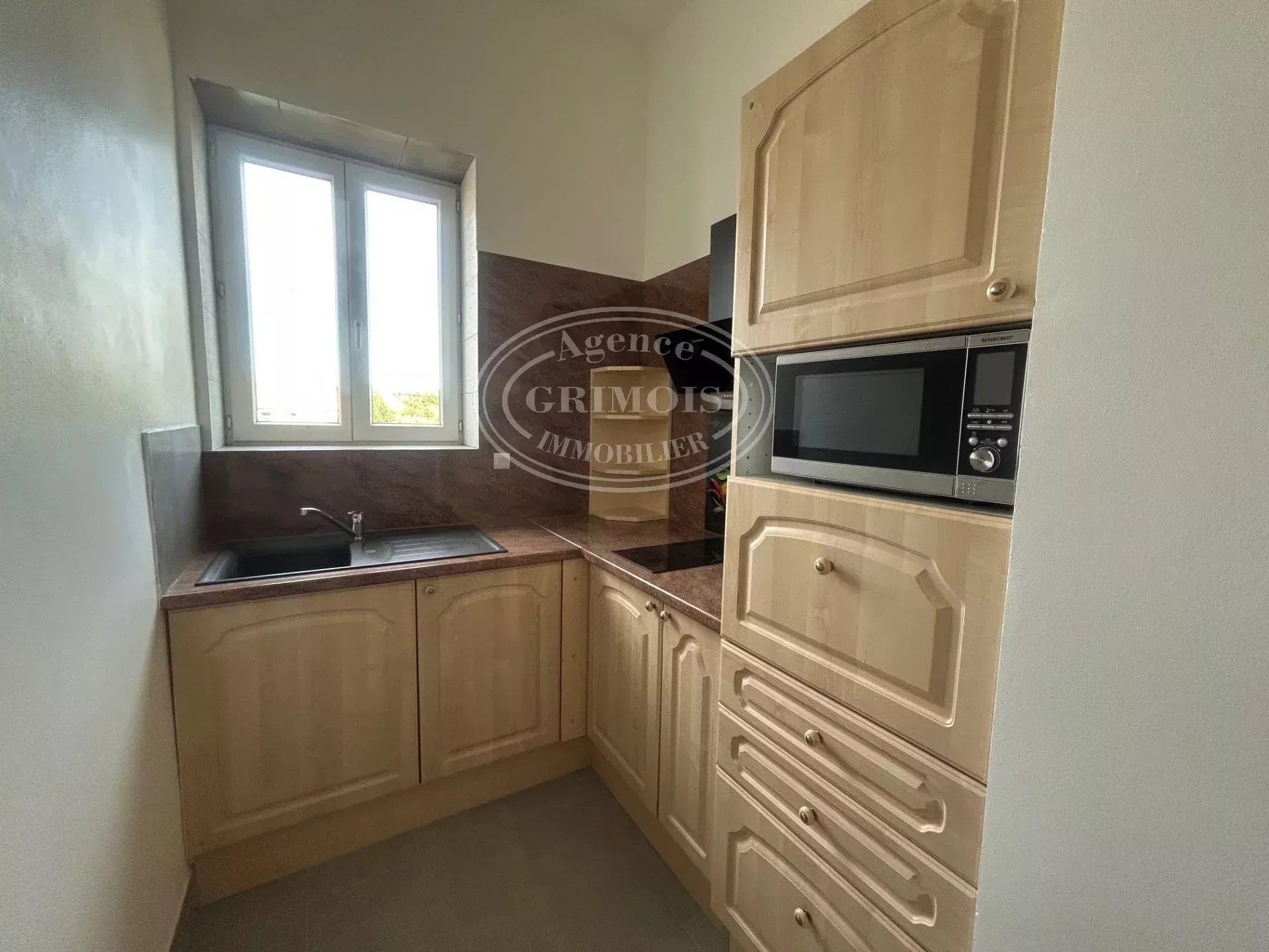 Maison 8 pièces de 217m² avec terrasse et garage de 170m²
