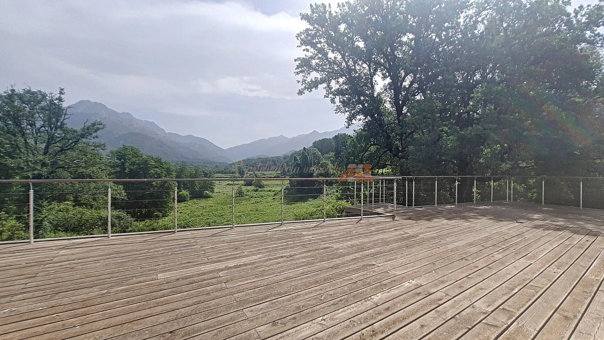 A vendre maison à Tavera, 30 minutes d'Ajaccio, 310 m2