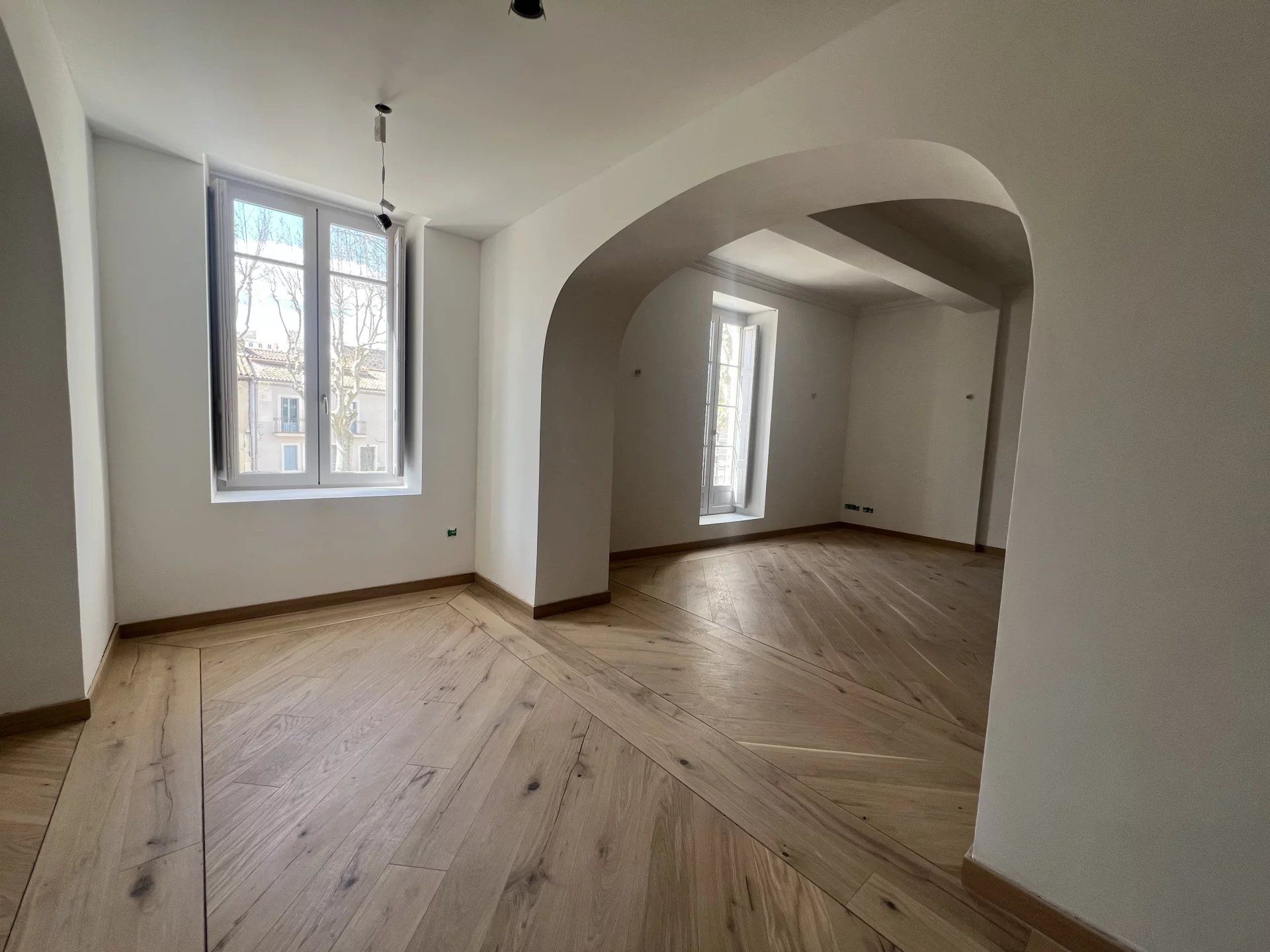 Nîmes, city center in Carnot district, 4 rooms, 168m², terrace 40m², 3 bedrooms + office