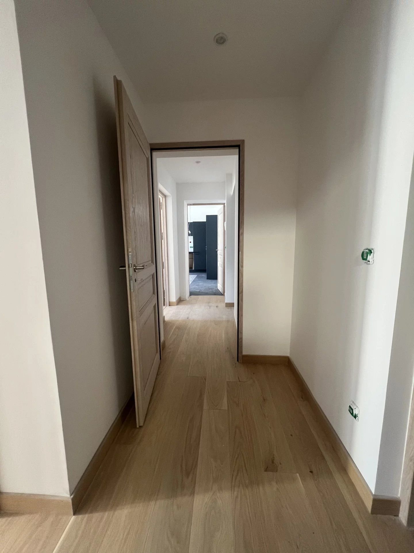 Nîmes, city center in Carnot district, 4 rooms, 168m², terrace 40m², 3 bedrooms + office