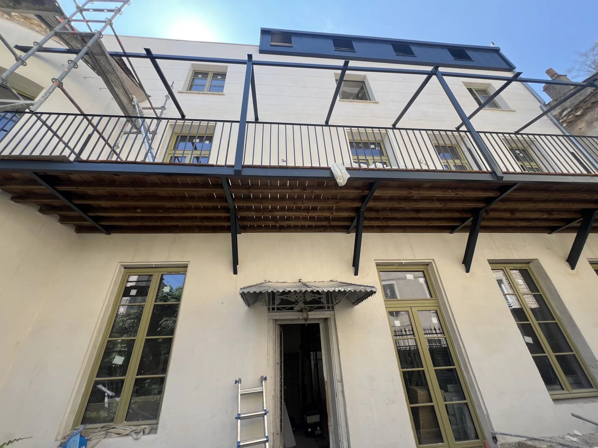Nîmes city center, Carnot district, new 3-bedroom apartment with garden on ground floor, 93m², garden 80m²