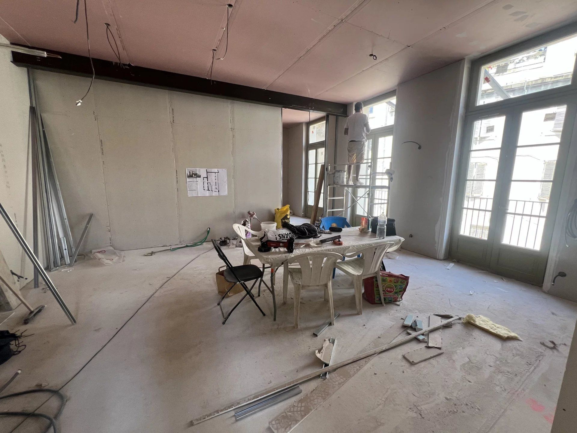 Nîmes city center, Carnot district, new 3-bedroom apartment with garden on ground floor, 93m², garden 80m²