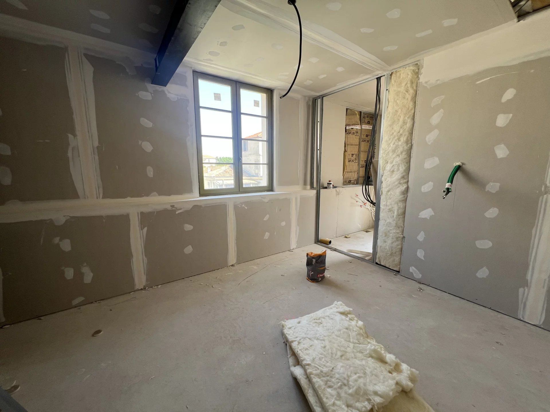 Nîmes city center, Carnot district, new 3-bedroom apartment with garden on ground floor, 93m², garden 80m²