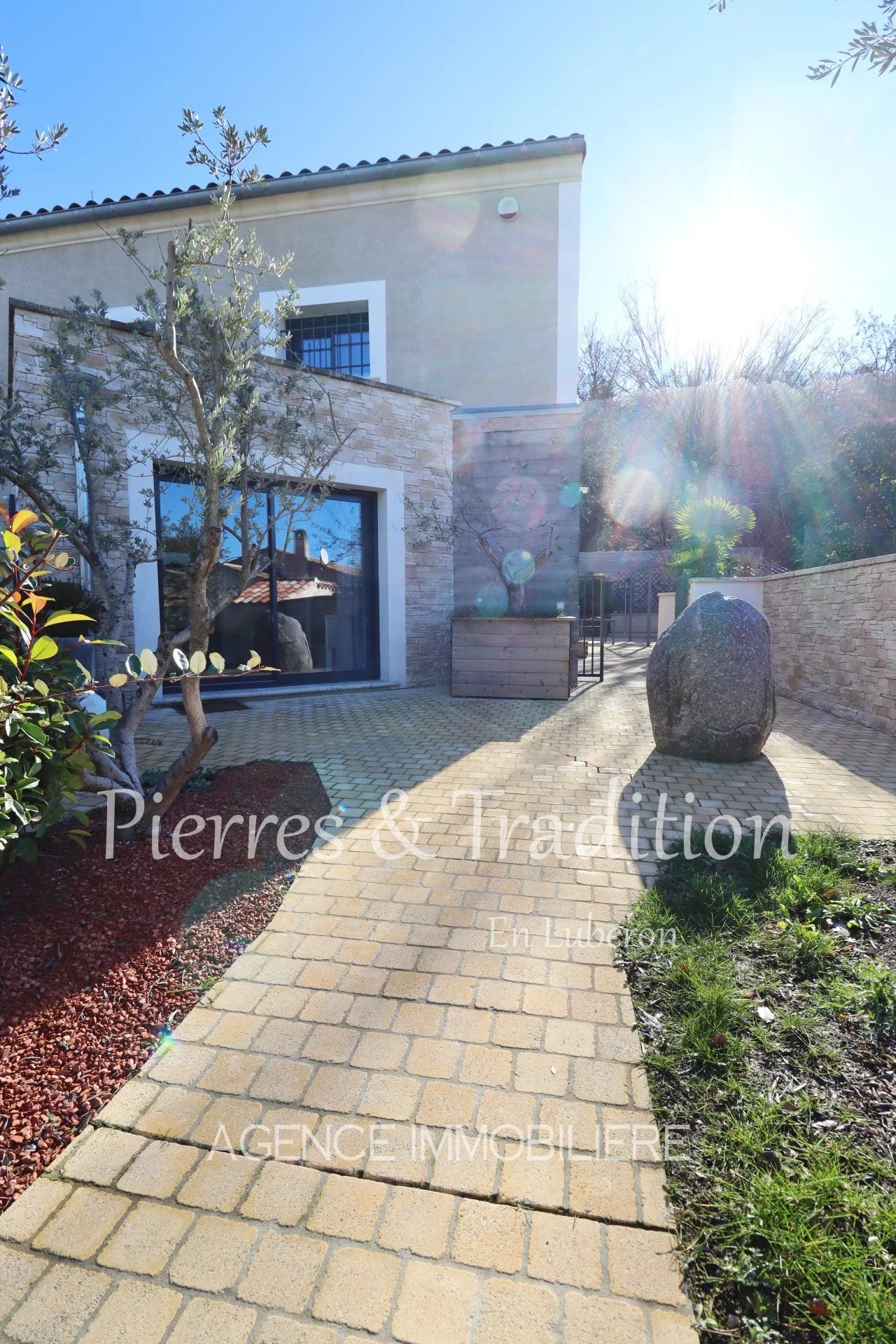 Luberon, Grande maison avec jardin et piscine