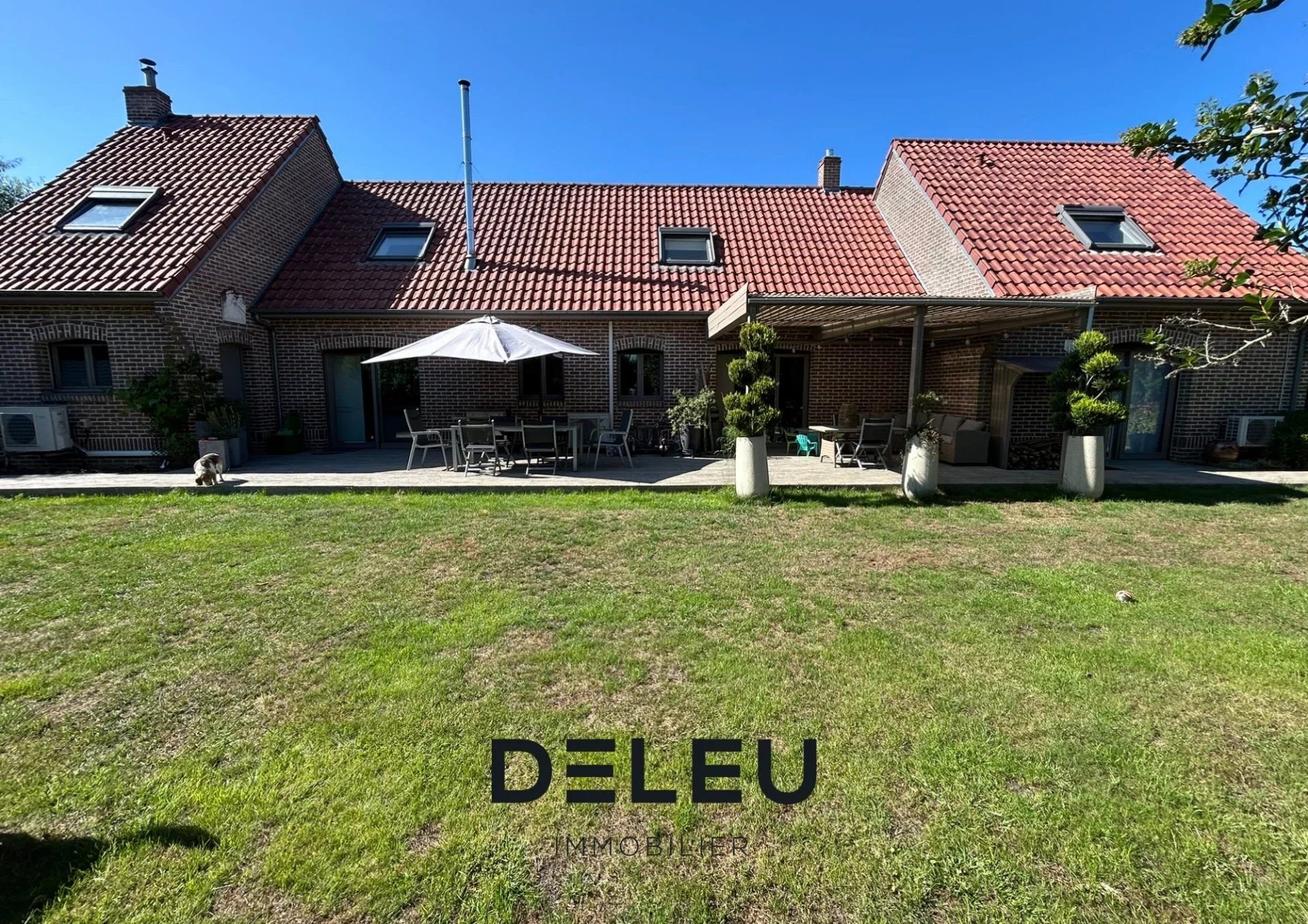 MAISON INDIVIDUELLE  210 M² EN CAMPAGNE