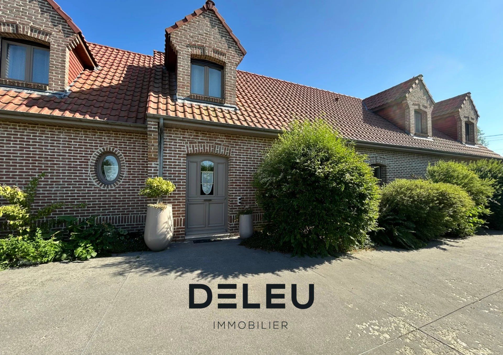 MAISON INDIVIDUELLE  210 M² EN CAMPAGNE