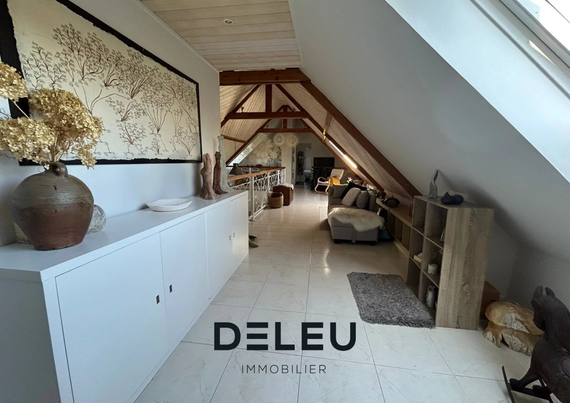 MAISON INDIVIDUELLE  210 M² EN CAMPAGNE