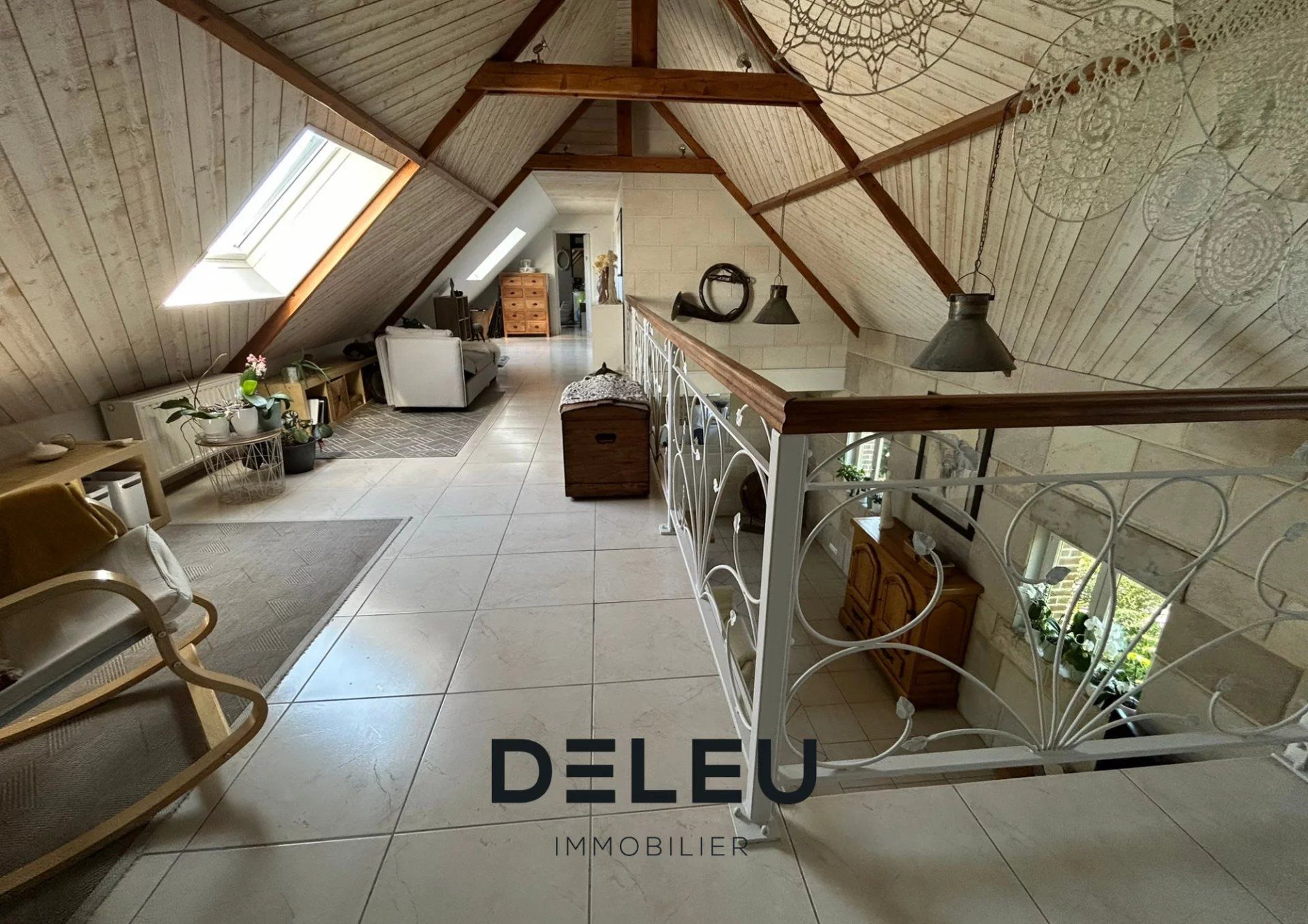 MAISON INDIVIDUELLE  210 M² EN CAMPAGNE